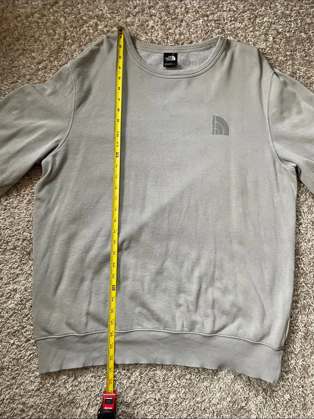 The North Face Men's Light Gray Crewneck Sweatshirt size Large